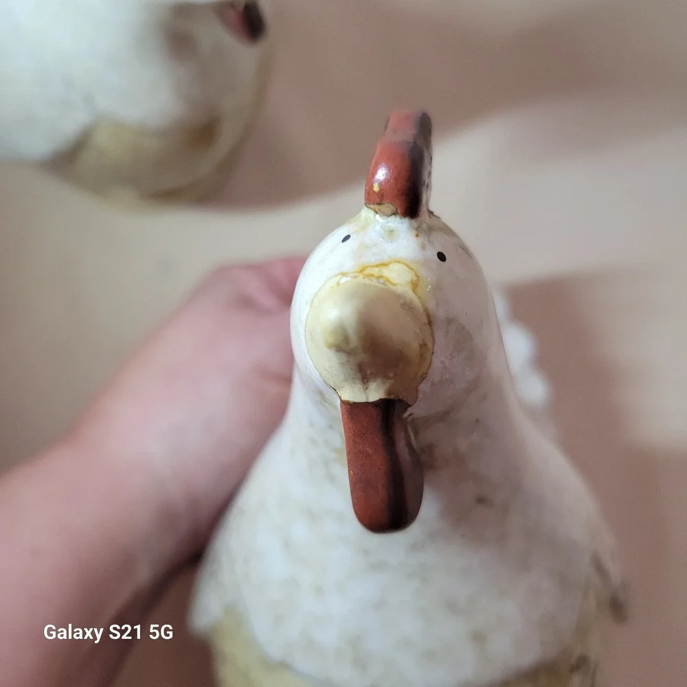 Vintage Ceramic Rooster Figurines Set of 2 Farmhouse Decor 4347B Cream Tan